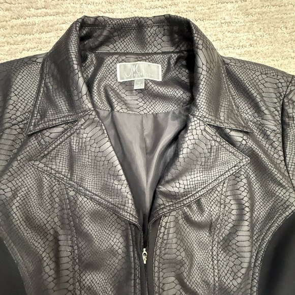 Like New!! JM Collection Black Blazer Structured Silhouette - Picture 2 of 5